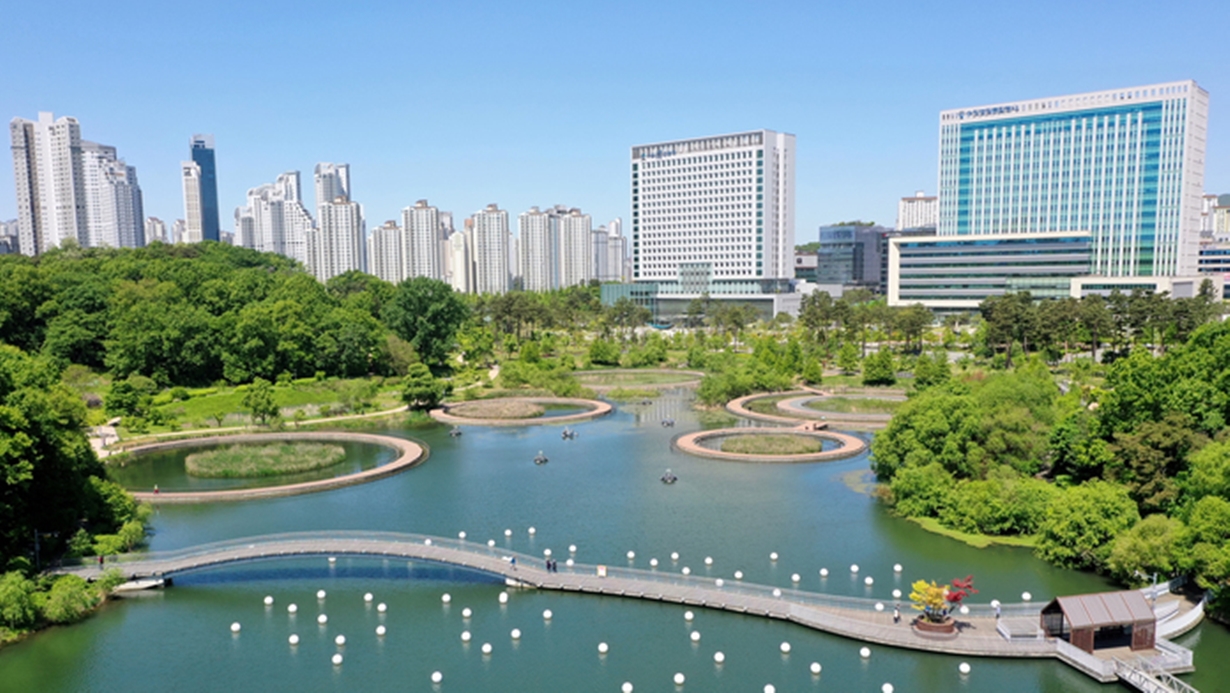 광교 호수공원 / 출처 : 한국관광공사 광교 호수공원 / 출처 : 한국관광공사