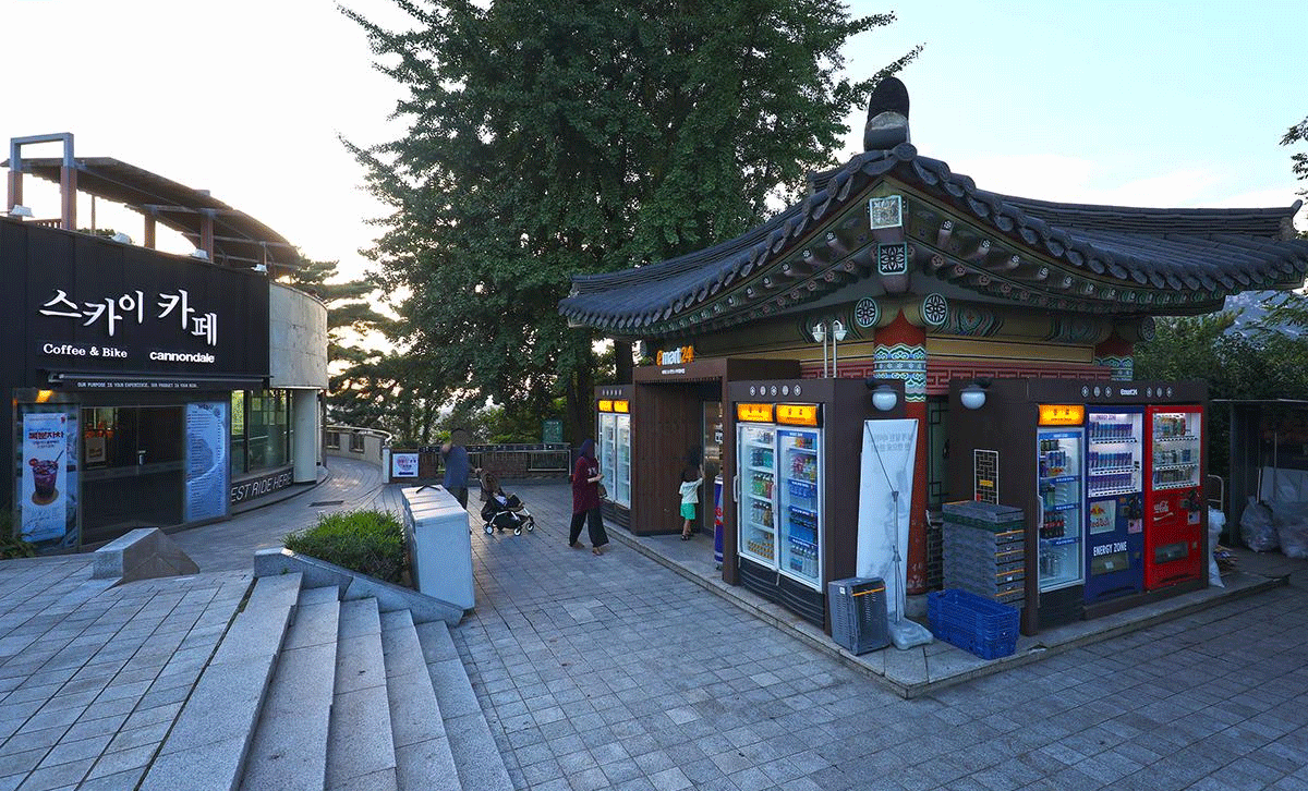 팔각정 부대시설 / 출처 : 온라인 커뮤니티