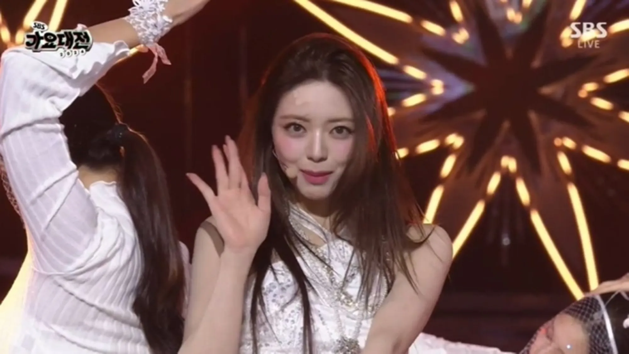 잇지 유나.(’2024 SBS 가요대전’ 캡처)