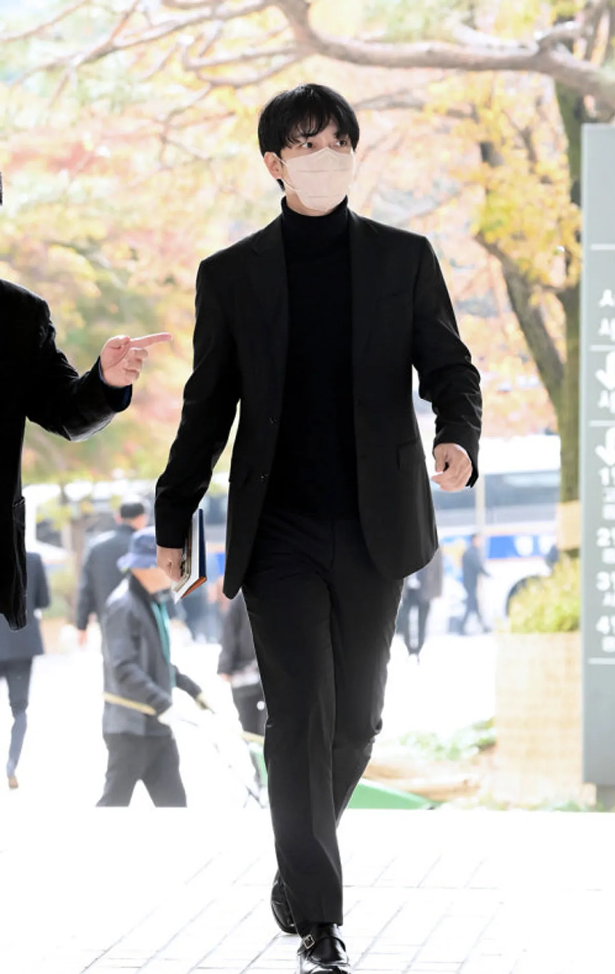 가수 겸 배우 이승기 / 출처 : 온라인 커뮤니티