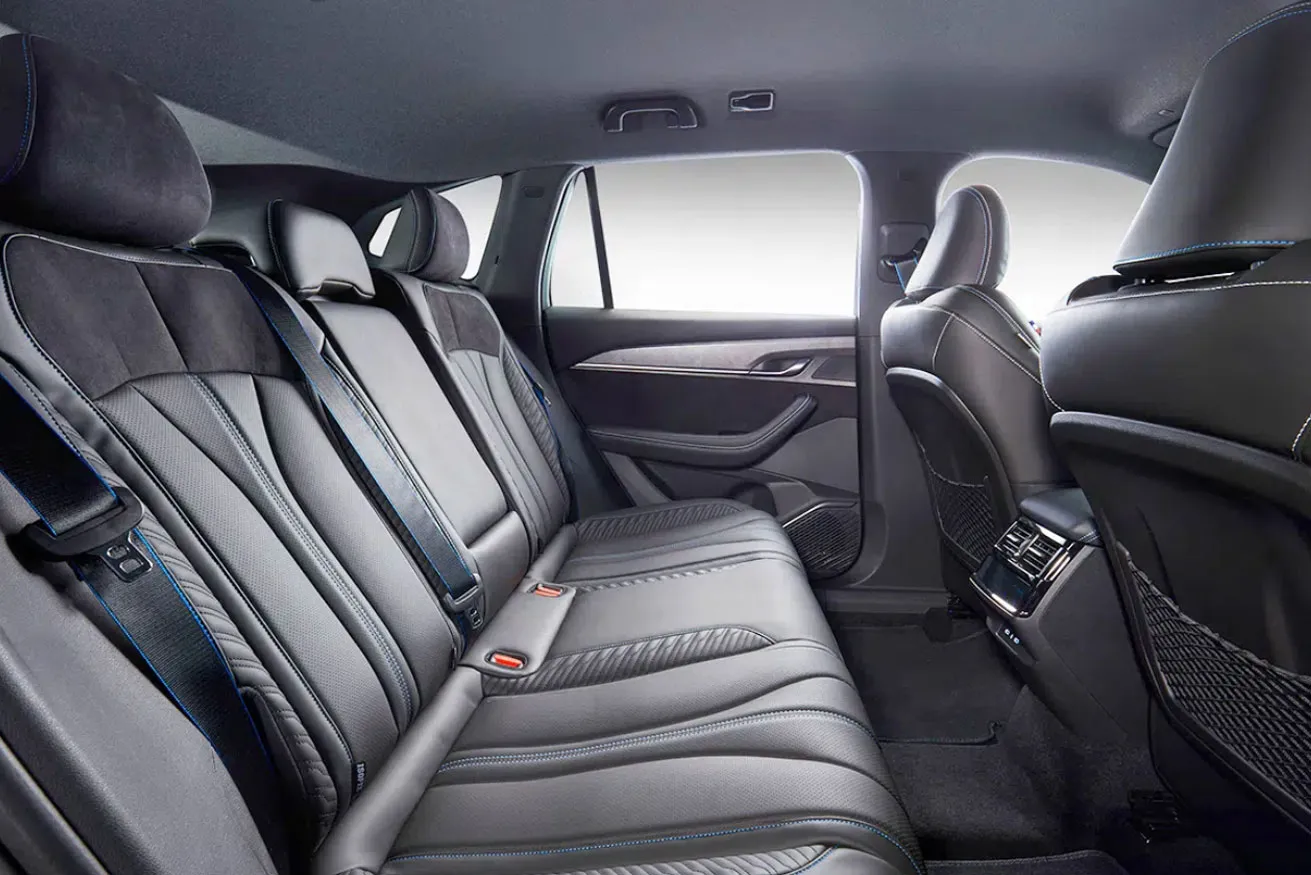 르노 그랑 콜레오스 하이브리드 실내 2열 시트 (출처=르노코리아) 르노 그랑 콜레오스 하이브리드 실내 2열 시트 (출처=르노코리아)