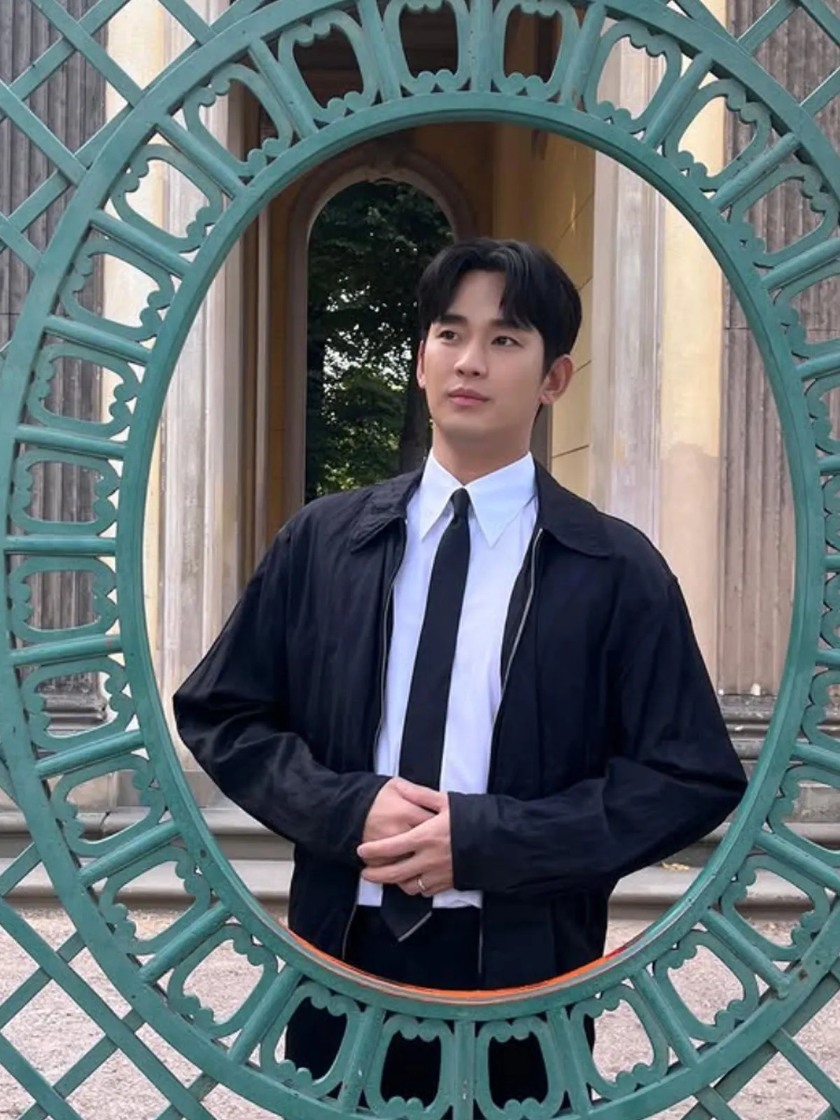 김수현 / 출처 : 인스타그램 김수현 / 출처 : 인스타그램