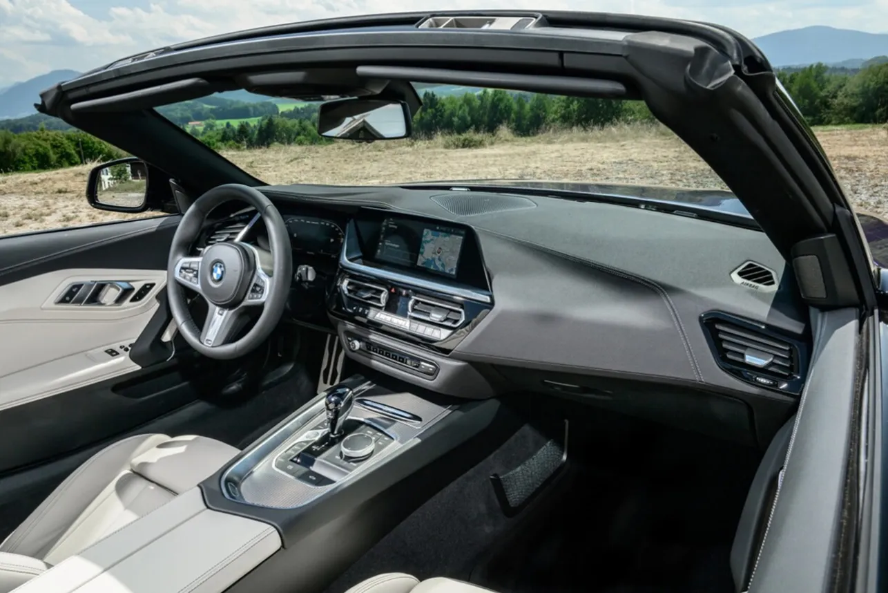 Z4 M40i 실내 (출처=BMW-코리아) Z4 M40i 실내 (출처=BMW-코리아)