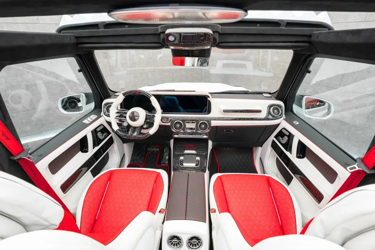 만소리 메르세데스-AMG G클래스 실내 (출처=만소리) 만소리 메르세데스-AMG G클래스 실내 (출처=만소리)