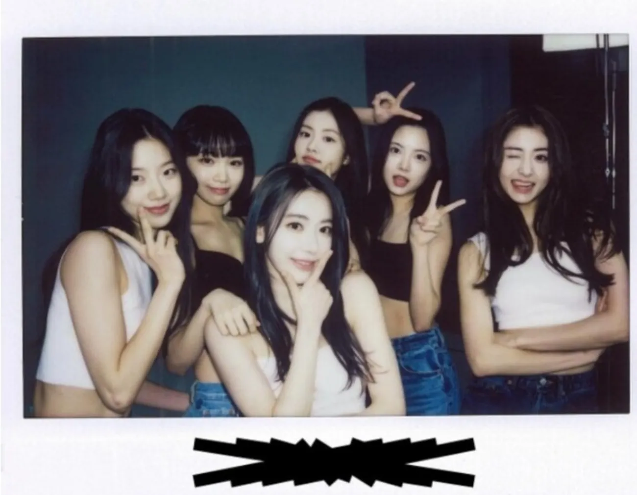 사진=르세라핌 sns 사진=르세라핌 sns