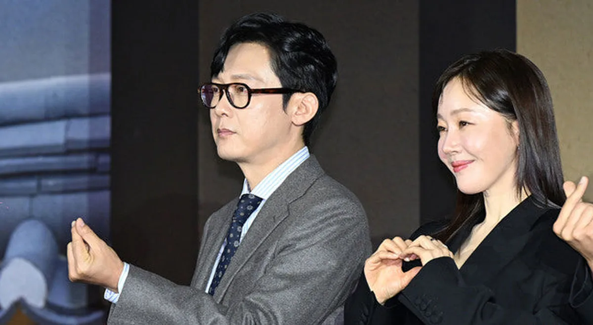 넷플릭스 ‘탄금’ 제작발표회 배우 박병은, 엄지원 / 출처 : 온라인 커뮤니티 넷플릭스 ‘탄금’ 제작발표회 배우 박병은, 엄지원 / 출처 : 온라인 커뮤니티