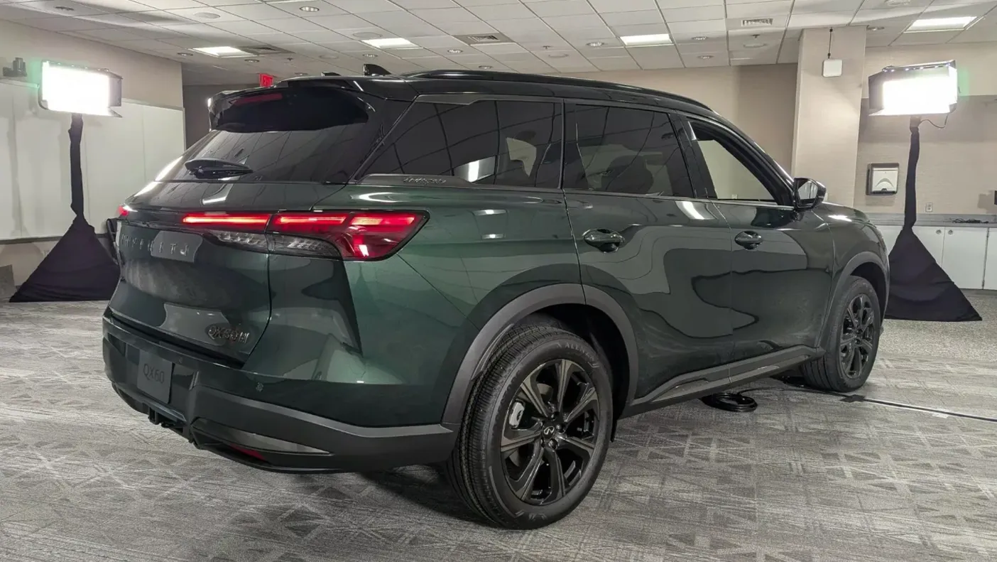 인피니티 2026년형 QX60 측후면 (출처=인피니티) 인피니티 2026년형 QX60 측후면 (출처=인피니티)