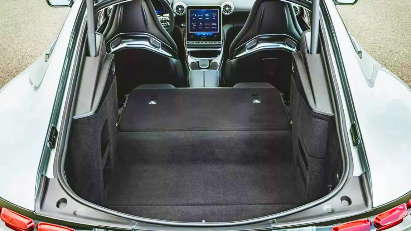 메르세데스-AMG GT 55 4MATIC+ 트렁크 (출처=메르세데스-벤츠) 메르세데스-AMG GT 55 4MATIC+ 트렁크 (출처=메르세데스-벤츠)