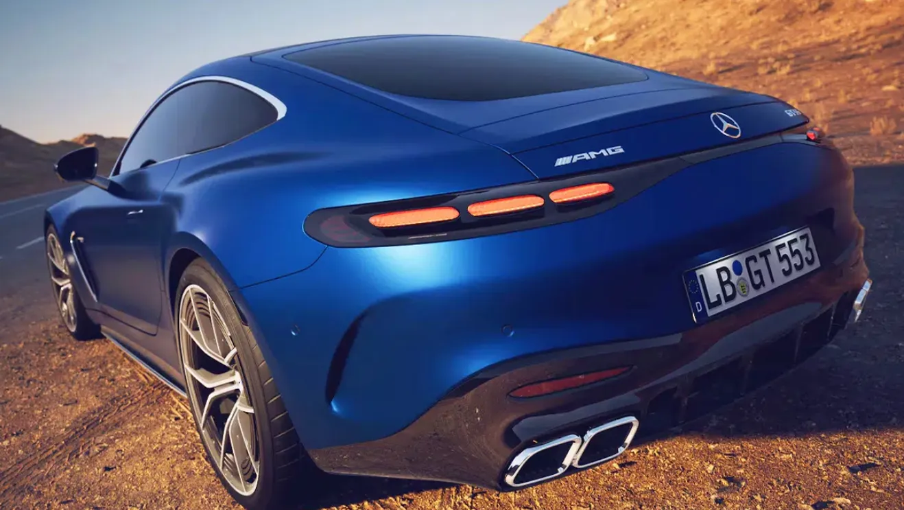 메르세데스-AMG GT 55 4MATIC+ 측후면 (출처=메르세데스-벤츠) 메르세데스-AMG GT 55 4MATIC+ 측후면 (출처=메르세데스-벤츠)