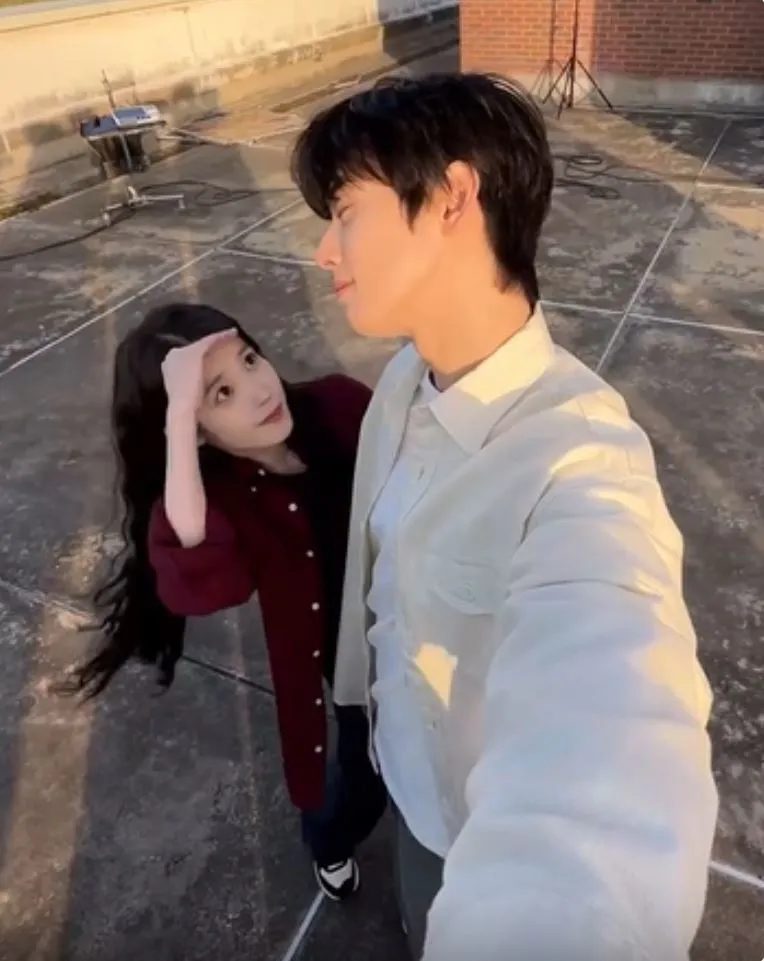 사진 = 아이유 SNS 사진 = 아이유 SNS
