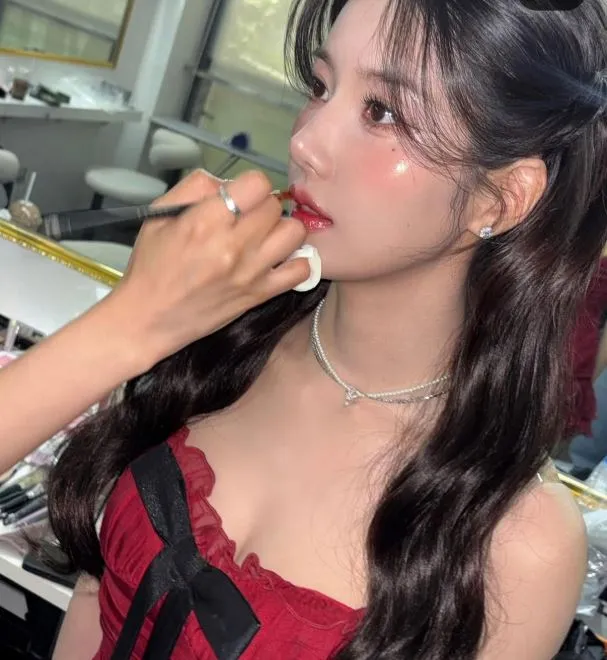 권은비 SNS
