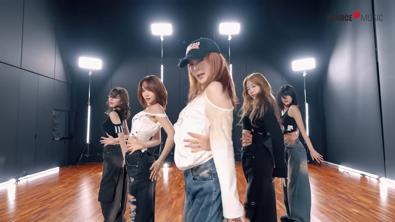 르세라핌 HOT / 출처 : 소스뮤직 뮤직미디오 르세라핌 HOT / 출처 : 소스뮤직 뮤직미디오