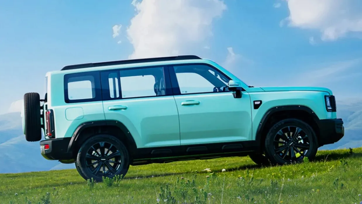 하발 랩터 PHEV 측면 (출처=하발) 하발 랩터 PHEV 측면 (출처=하발)