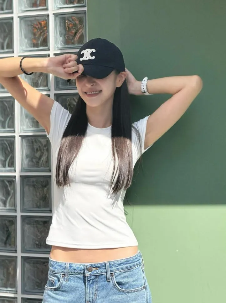 김윤지 / 사진 = 김윤지 SNS 김윤지 / 사진 = 김윤지 SNS