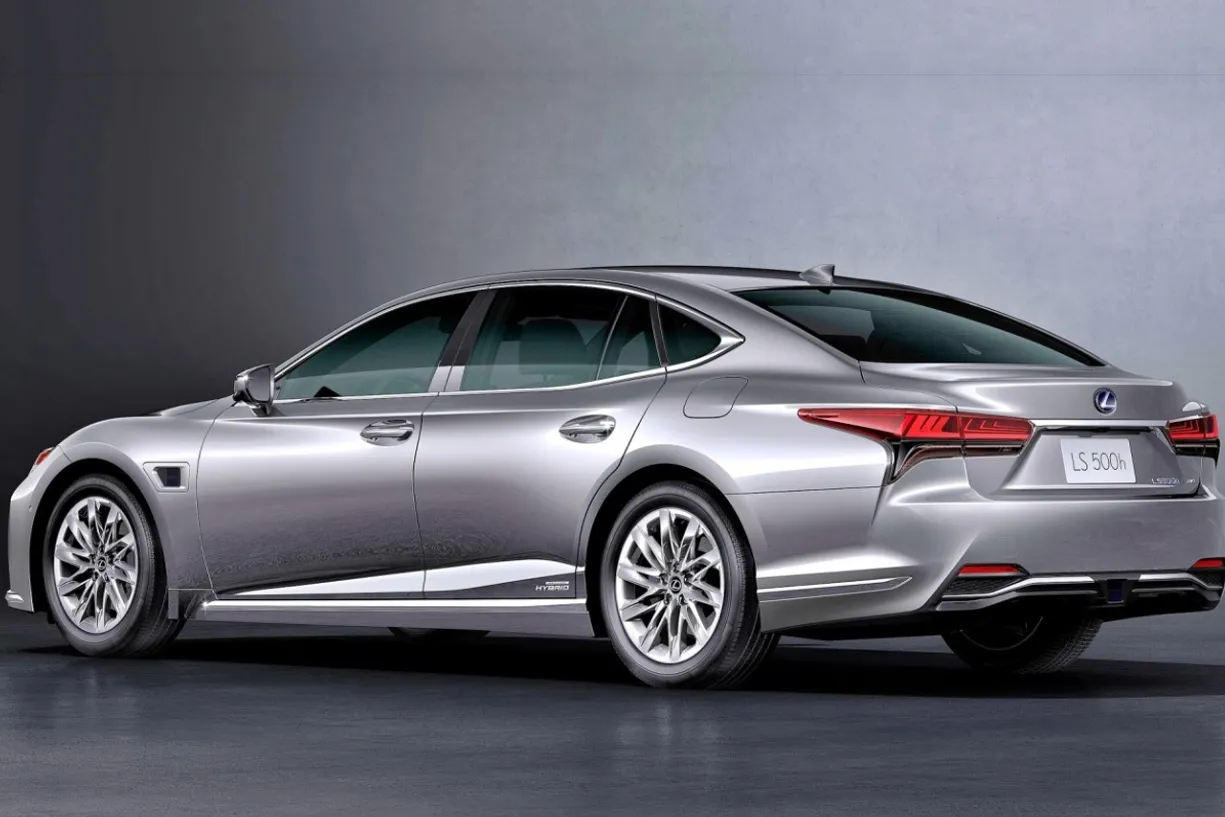 렉서스 LS 500h 측후면 (출처=렉서스) 렉서스 LS 500h 측후면 (출처=렉서스)