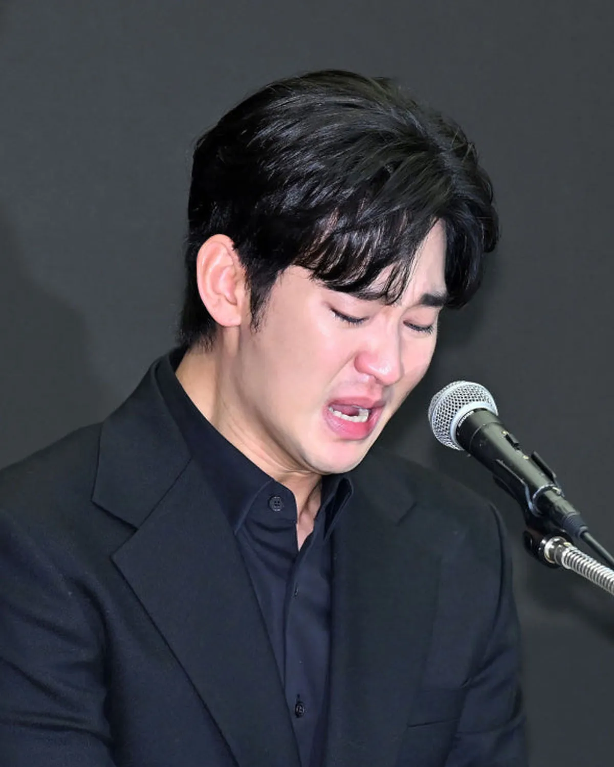 배우 김수현 / 출처 : 온라인 커뮤니티 배우 김수현 / 출처 : 온라인 커뮤니티