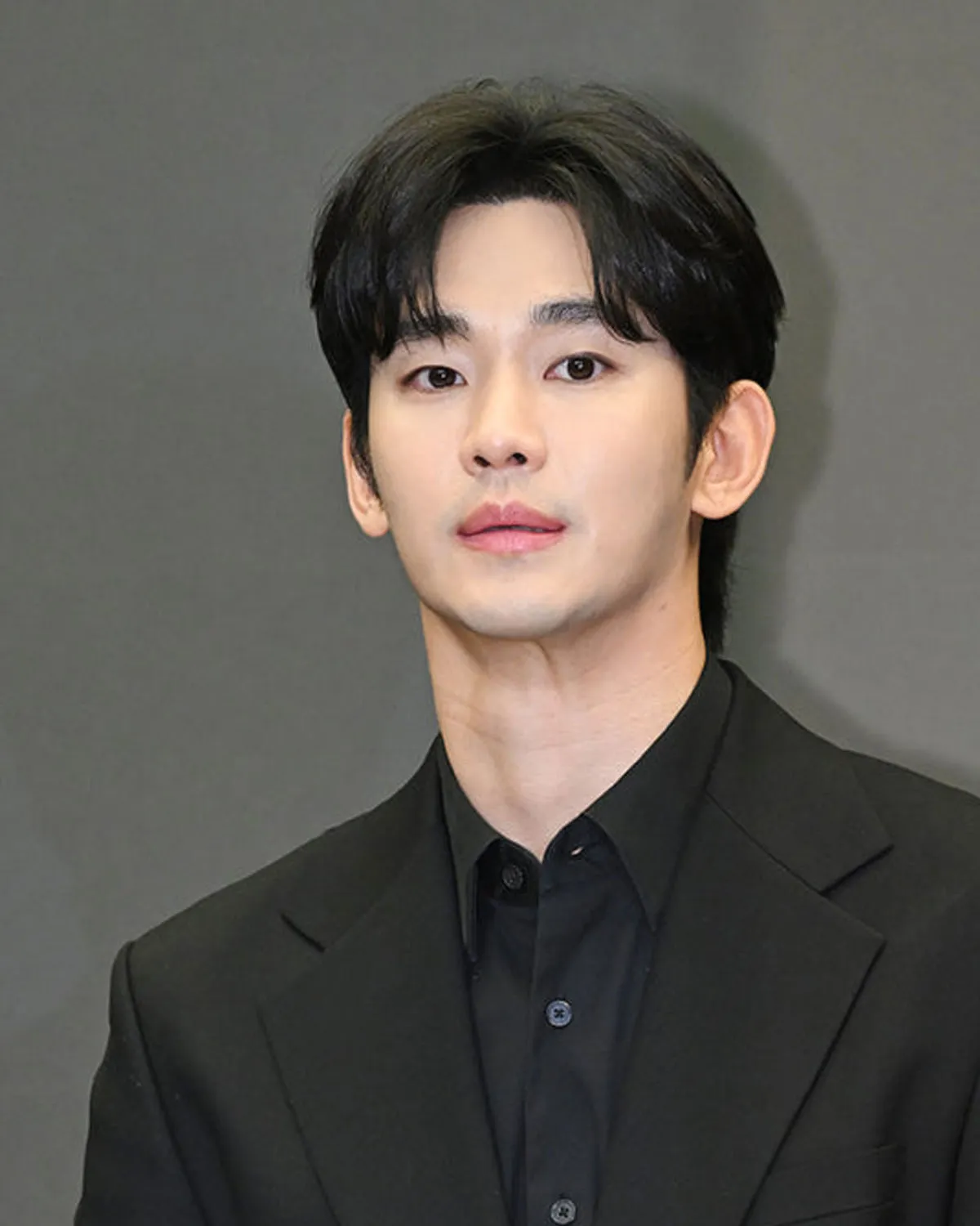 배우 김수현 / 출처 : 온라인 커뮤니티 배우 김수현 / 출처 : 온라인 커뮤니티