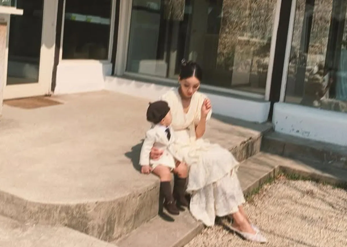 모델 출신 방송인 문가비와 아들 / 출처 : 인스타그램 모델 출신 방송인 문가비와 아들 / 출처 : 인스타그램