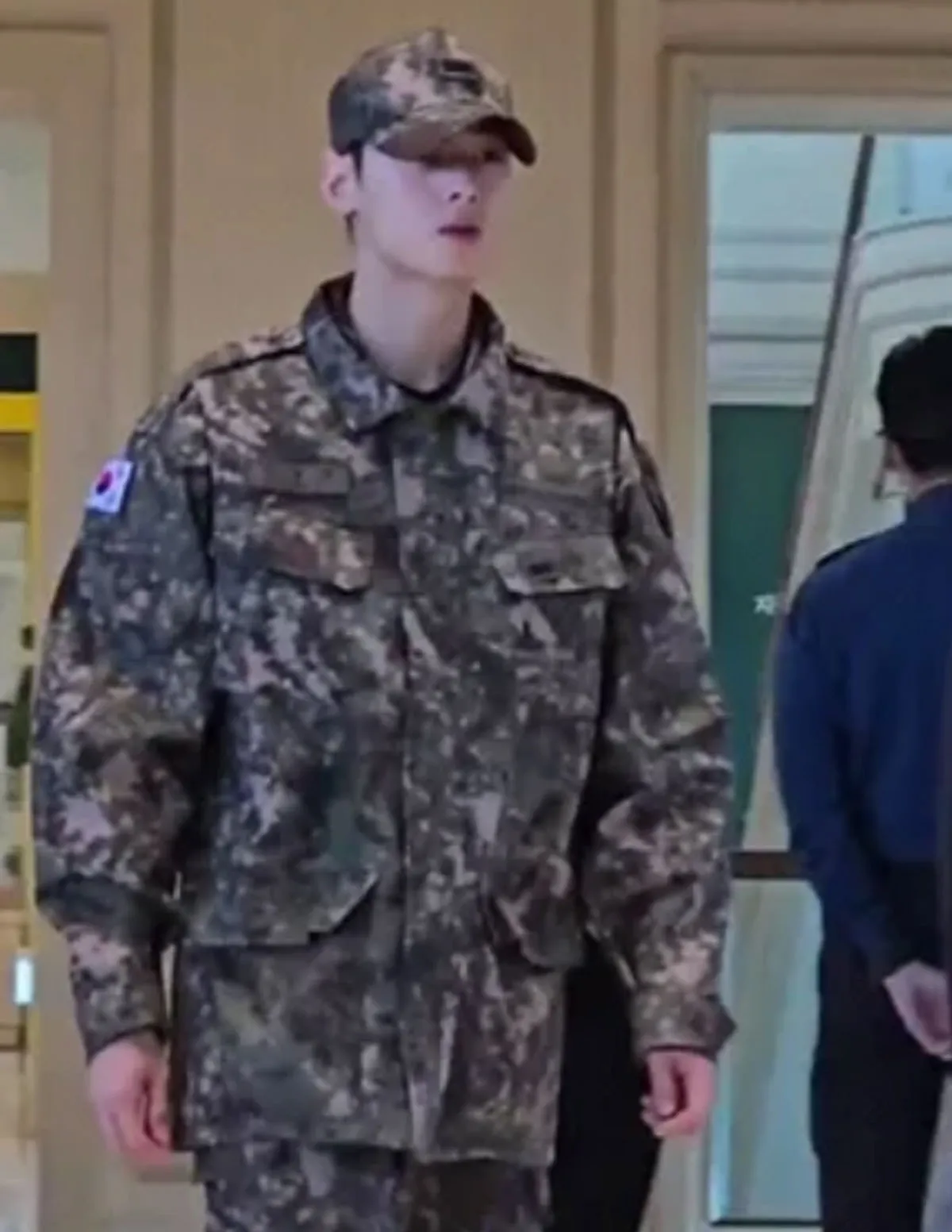 차은우 / 출처 : 온라인커뮤니티 차은우 / 출처 : 온라인커뮤니티