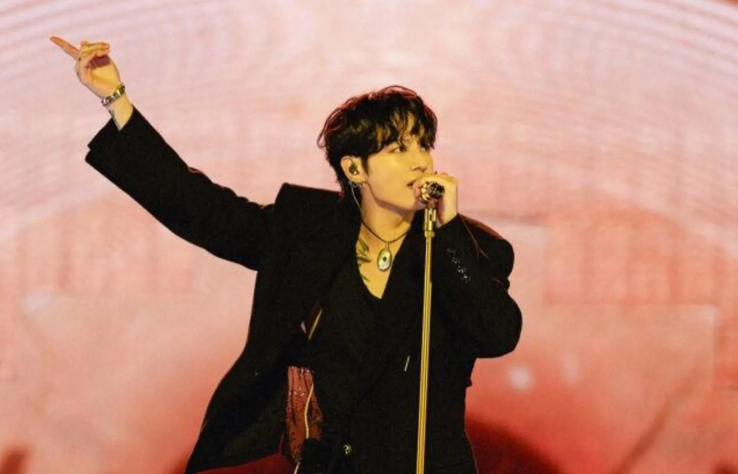 사진 = 빅히트 뮤직 제공 사진 = 빅히트 뮤직 제공