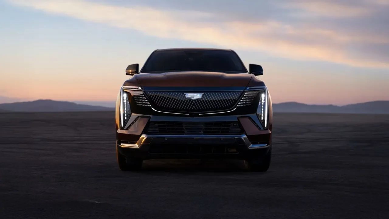 에스컬레이드 IQ 정면 / 캐딜락 에스컬레이드 IQ 정면 / 캐딜락