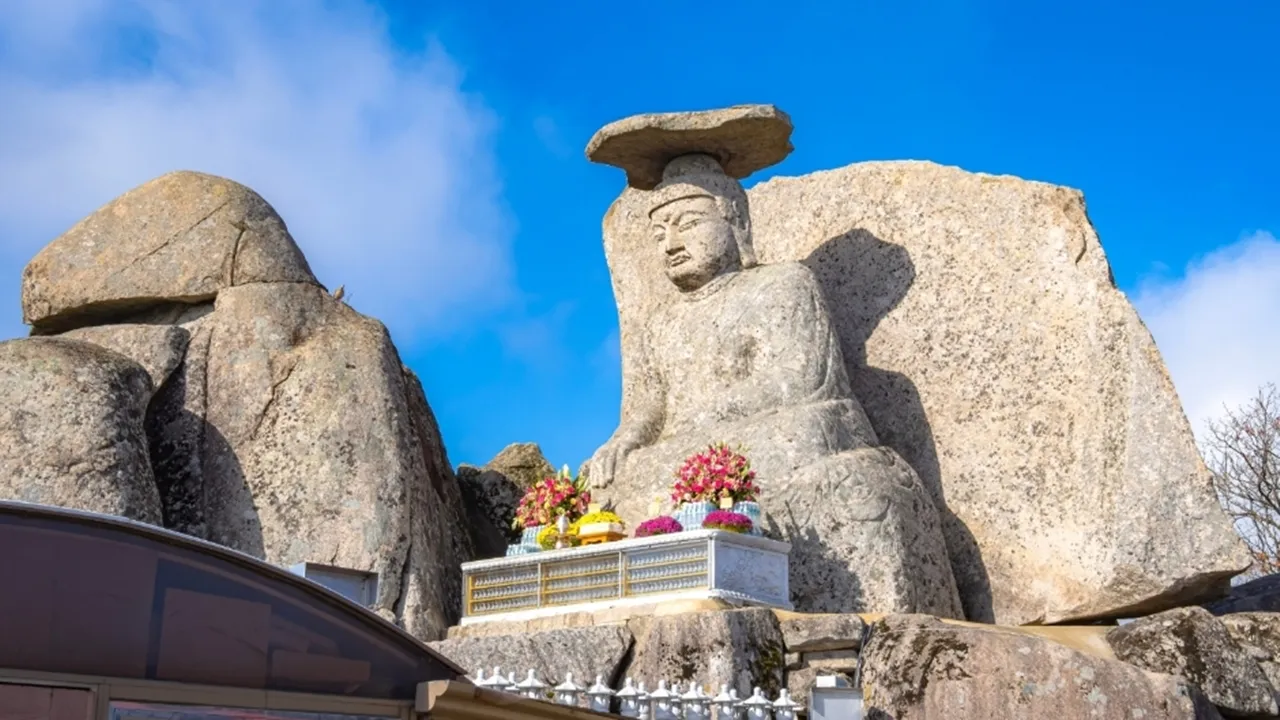 팔공산 갓바위(경북 경산시 팔공산 관봉) / 한국관광공사