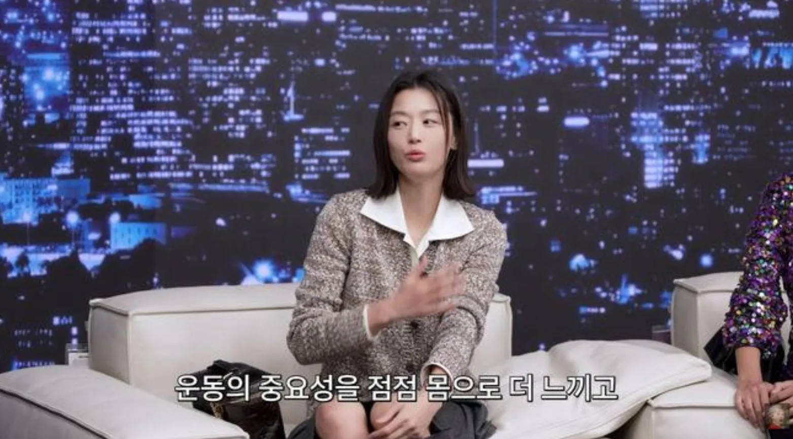 전지현 / 사진 = 유튜브 ‘공부왕찐천재 홍진경’ 화면 캡처