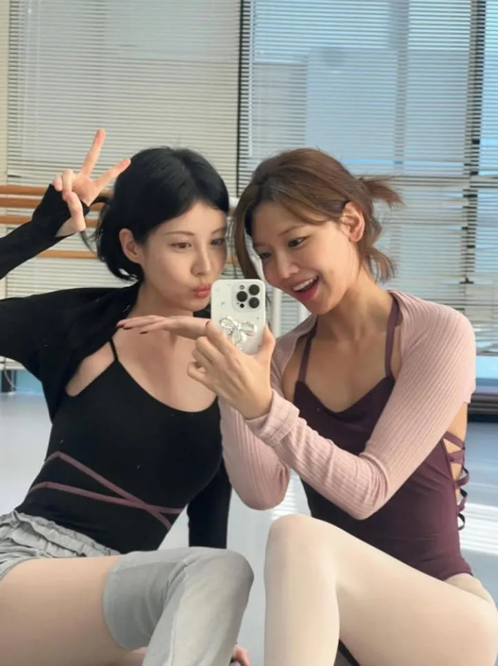 소녀시대 서현, 수영 / 사진 = 서현 SNS