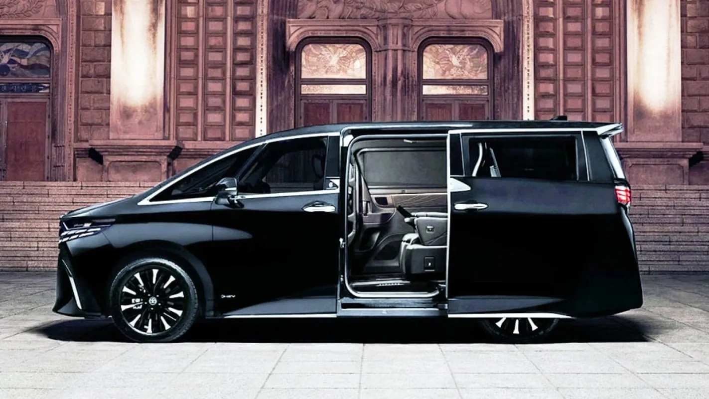 토요타 알파드 하이브리드 측면 (출처=토요타)