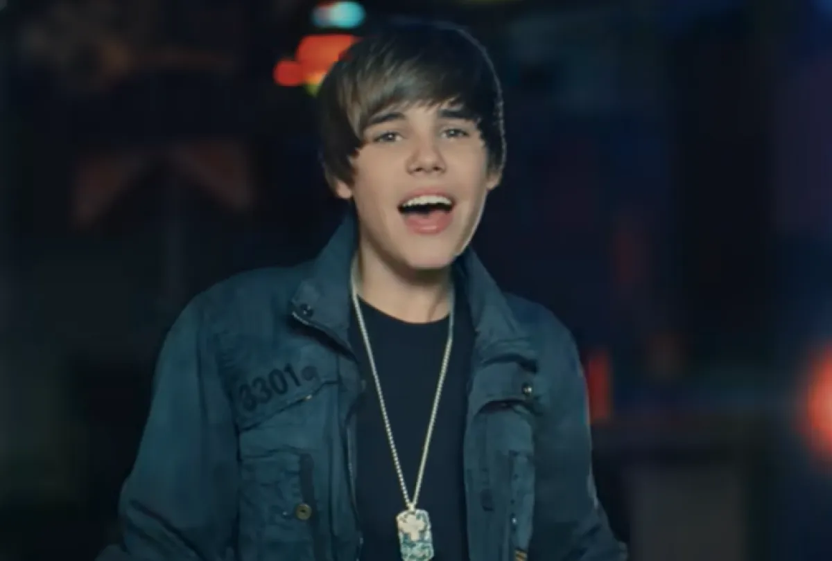 2010년 발매된 노래 ‘Baby’ 뮤직비디오 속 저스틴 비버의 모습. 유튜브 채널 ‘Justin Bieber’ 캡처