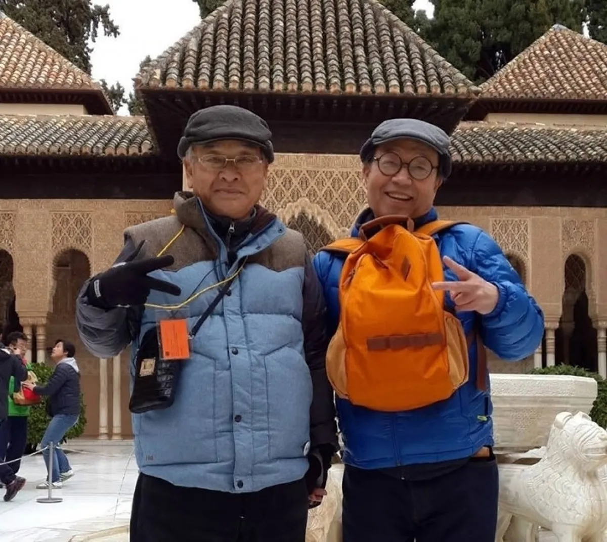 25일 배우 이순재가 별세한 가운데, tvN 예능 ‘꽃보다 할배’ 연출 나영석PD의 유튜브 채널 ‘채널 십오야’가 프로그램 촬영 당시 고인의 모습이 담긴 사진을 공개했다. 2025.11.25 채널 십오야 인스타그램