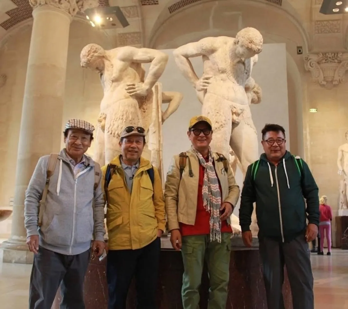 25일 배우 이순재가 별세한 가운데, tvN 예능 ‘꽃보다 할배’ 연출 나영석PD의 유튜브 채널 ‘채널 십오야’가 프로그램 촬영 당시 고인의 모습이 담긴 사진을 공개했다. 왼쪽부터 이순재, 신구, 박근형, 백일섭. 2025.11.25 채널 십오야 인스타그램