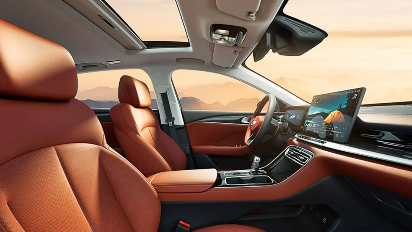 지리 신형 엠그란드 실내 (출처=지리)