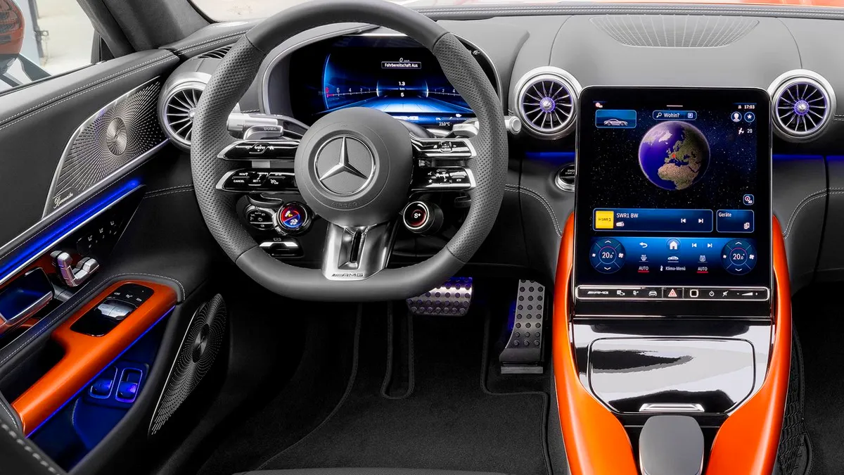 GT 63 S E 퍼포먼스 실내 / 메르세데스-AMG