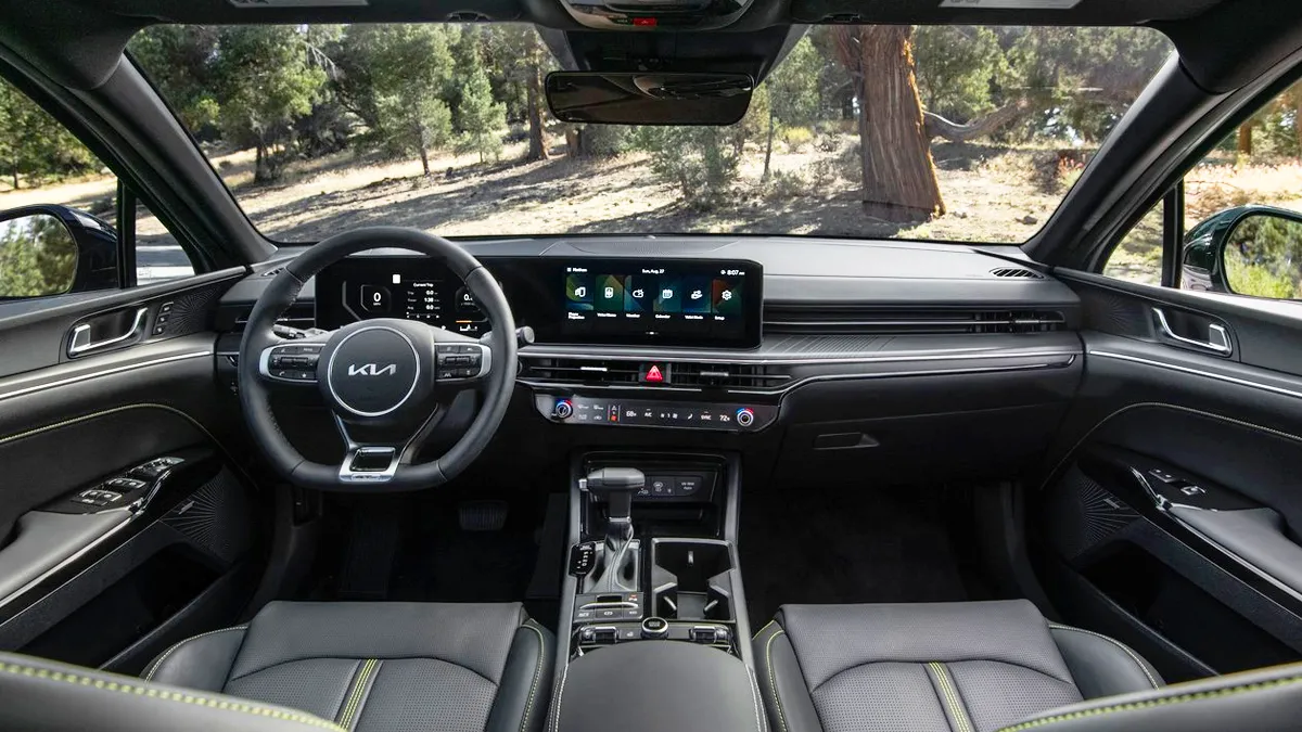 K5 하이브리드 실내 / 기아