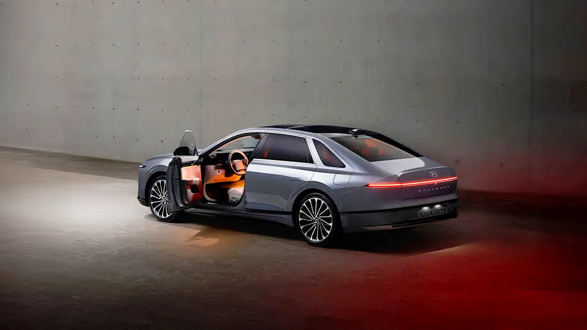 그랜저 하이브리드 / 현대자동차