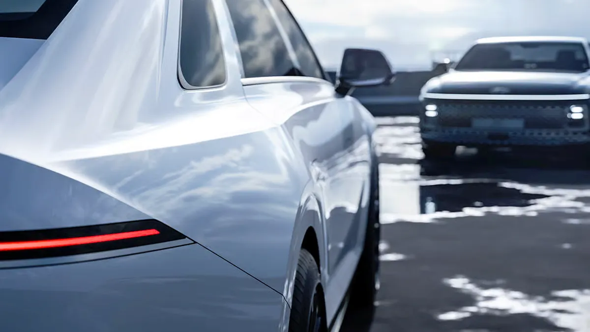 그랜저 하이브리드 / 현대자동차