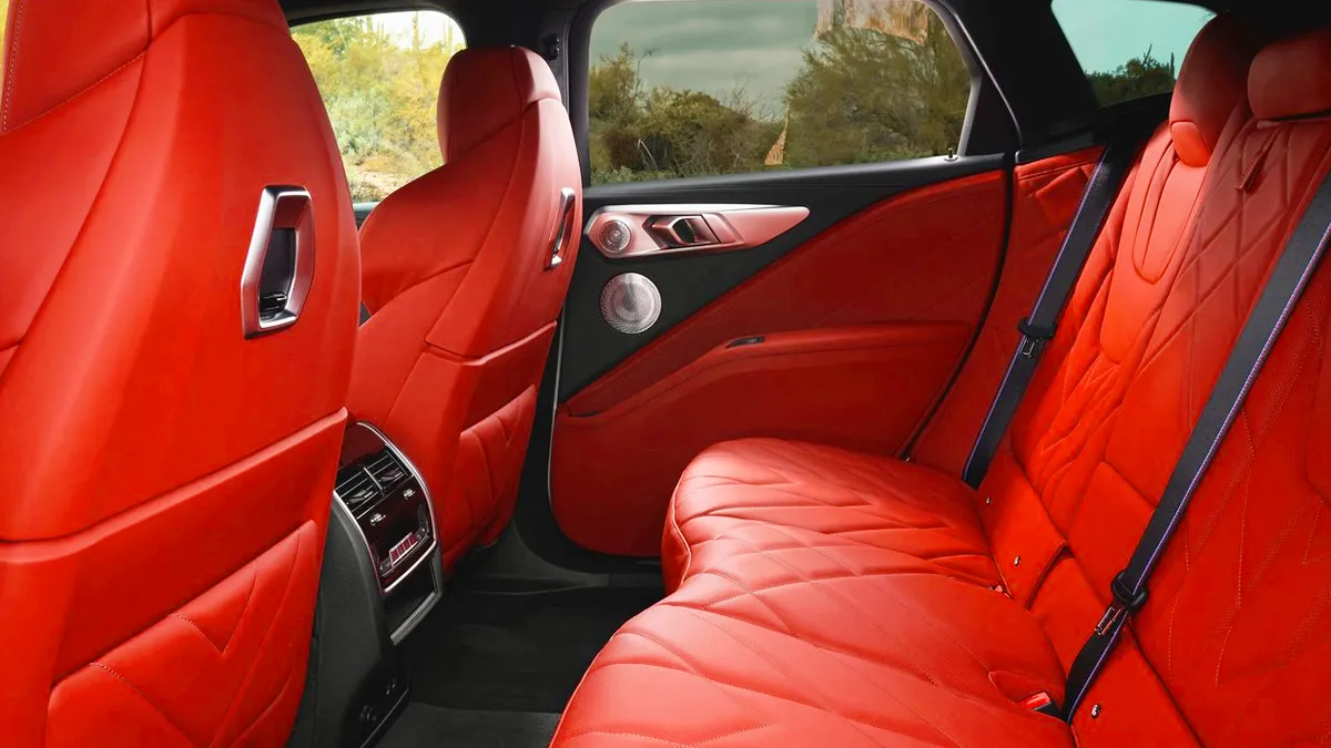 BMW XM 레이블 실내 / BMW