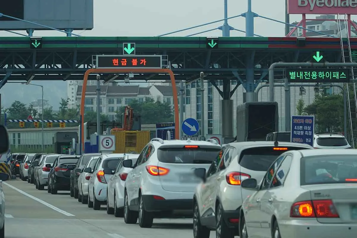 고속도로 톨게이트 - 출처 : 다키포스트