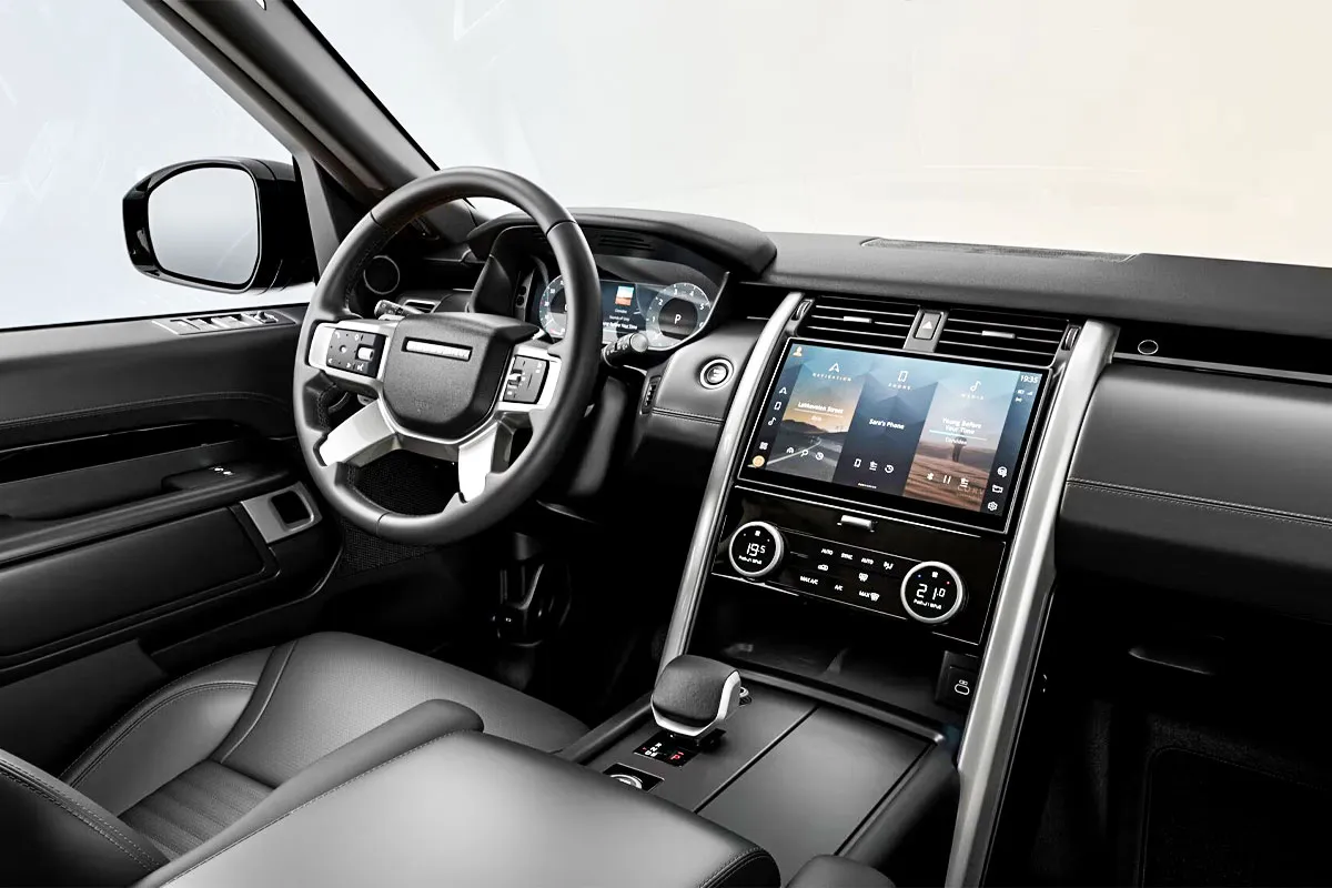 디스커버리 - 출처 : 랜드로버