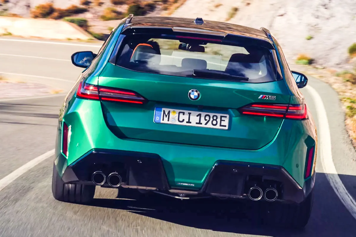 M5 투어링 - 출처 : BMW