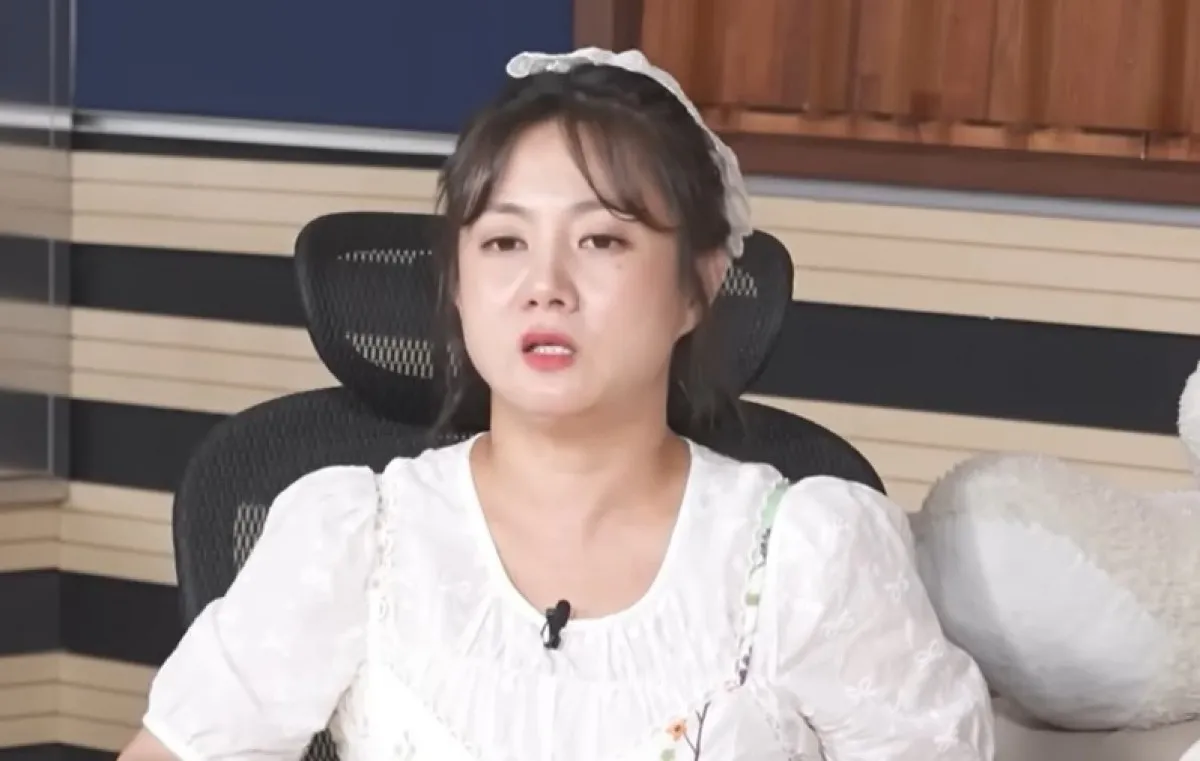 개그우먼 박나래. 유튜브 채널 ‘나혼자산다 스튜디오’ 캡처