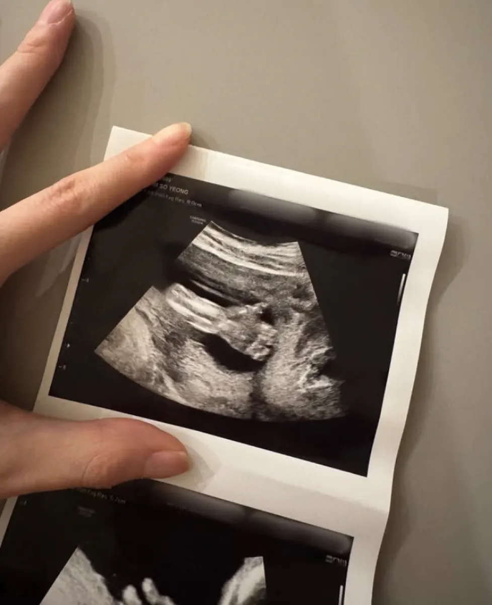 아나운서 출신 방송인 오상진(45)·김소영(38) 부부가 둘째를 품에 안게 됐다. 인스타그램 캡처