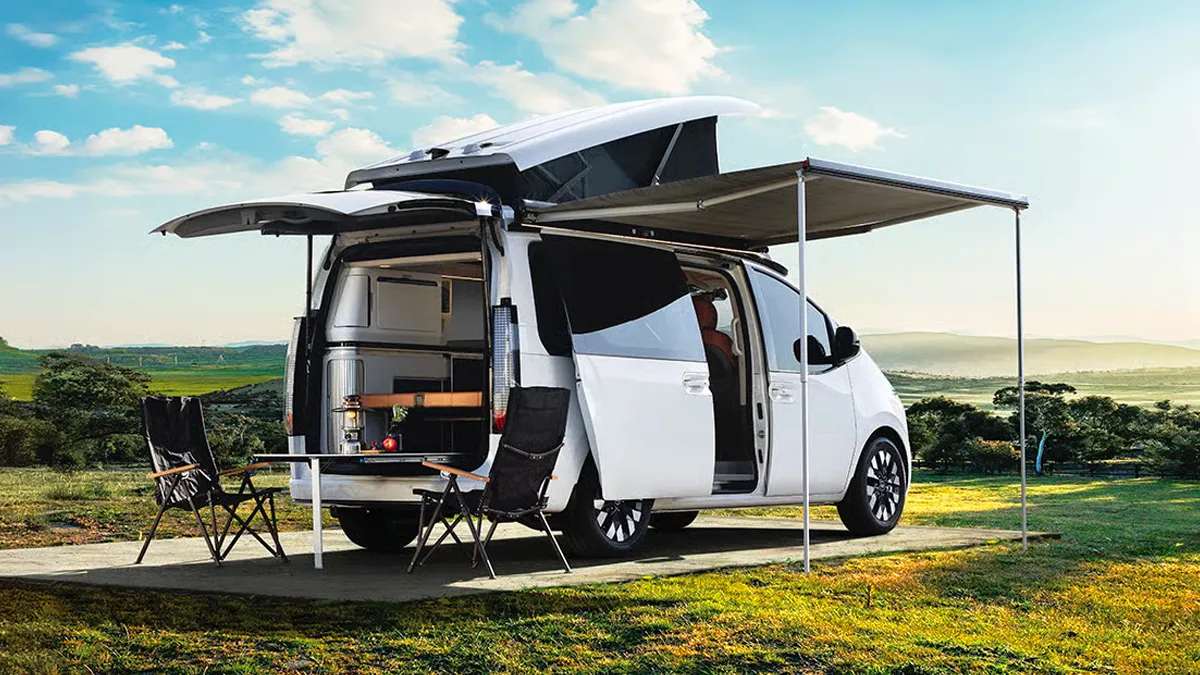 스타리아 라운지 캠퍼 하이브리드 / 현대자동차