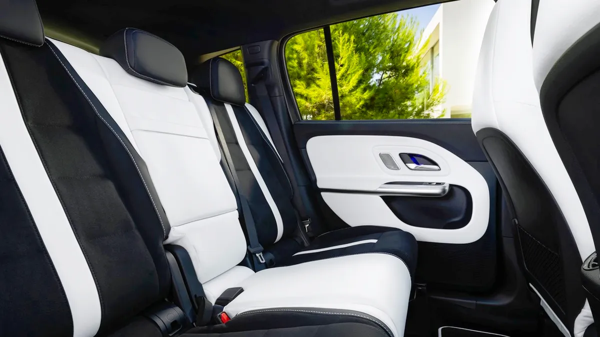 벤츠 신형 GLB 실내 / 메르세데스-벤츠