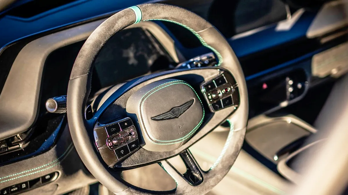 G90 윙백 실내 / 제네시스