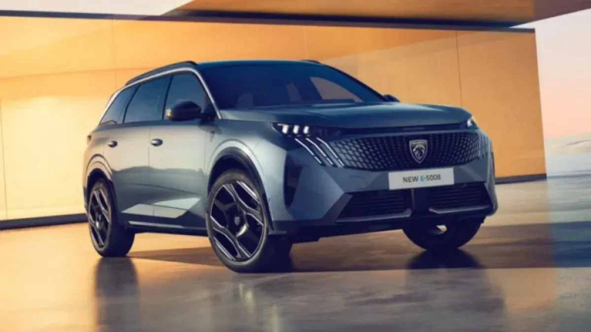 E-5008/출처-푸조