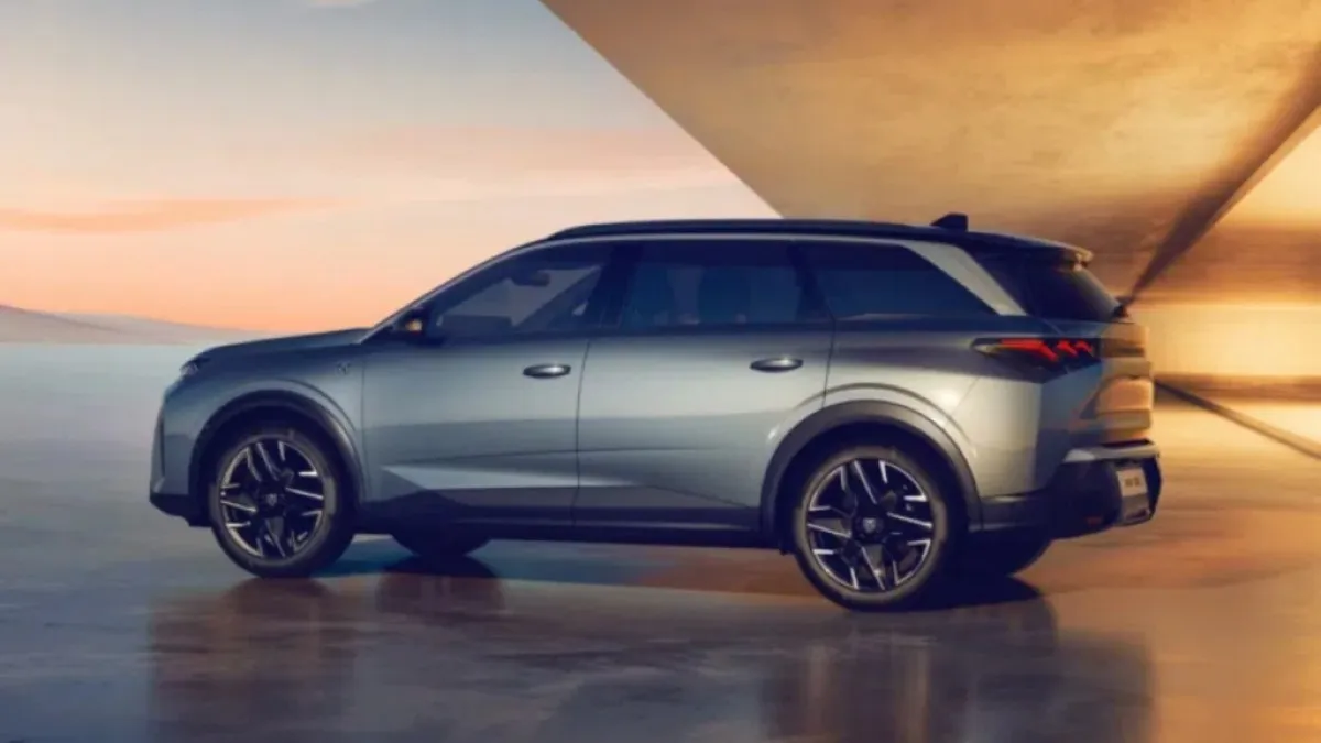 E-5008/출처-푸조