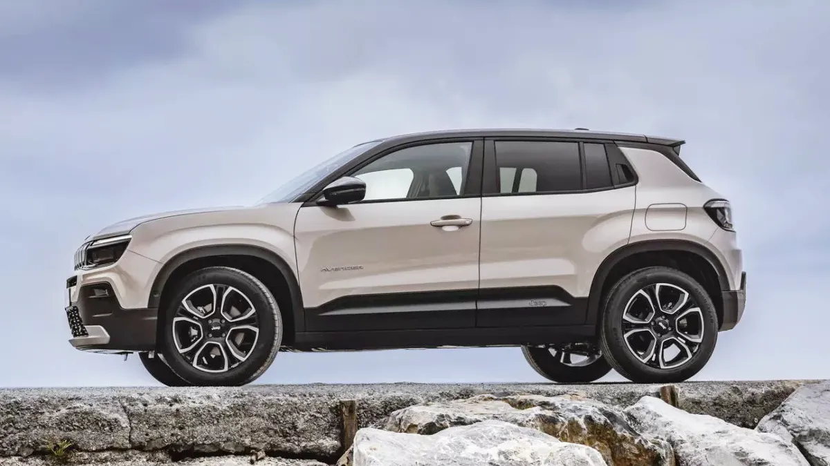 어벤저 마일드 하이브리드 eAWD / 지프