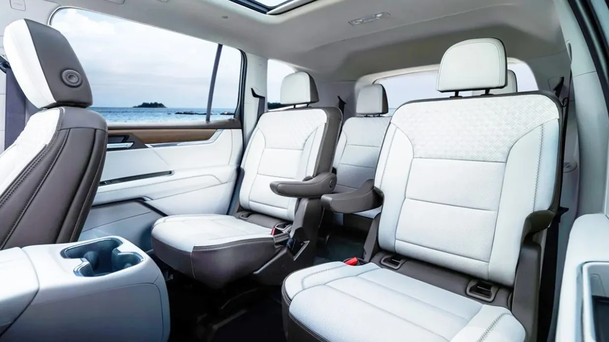 GMC 아카디아 실내 (출처=GMC)